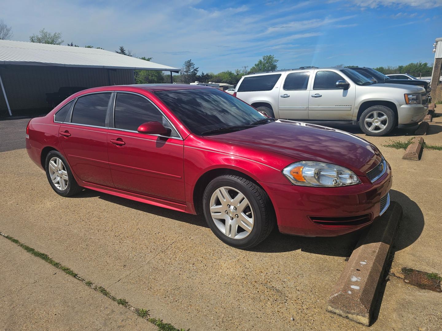 2015 RED Chevrolet Impala Limited LT (2G1WB5E30F1) with an 3.6L V6 DOHC 16V FFV engine, 6-Speed Automatic transmission, located at 533 S Seven Points BLVD, Seven Points, TX, 75143, (430) 255-4030, 32.313999, -96.209351 - Photo#1